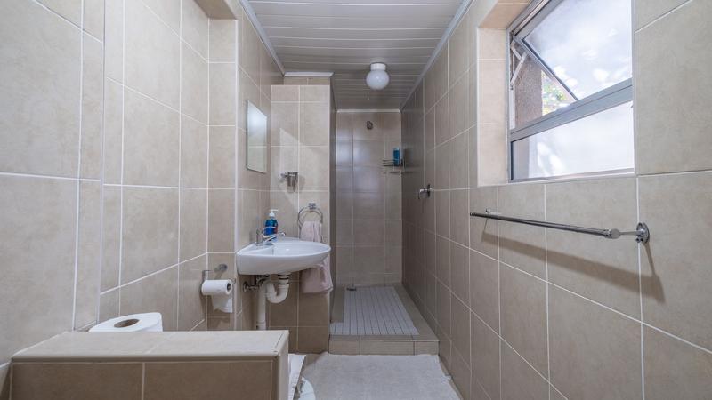 6 Bedroom Property for Sale in Parow North Western Cape